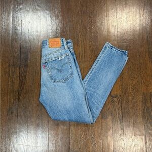 Levi’s 501 blue jeans
